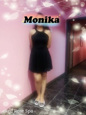 monika-red-rose-1.jpg